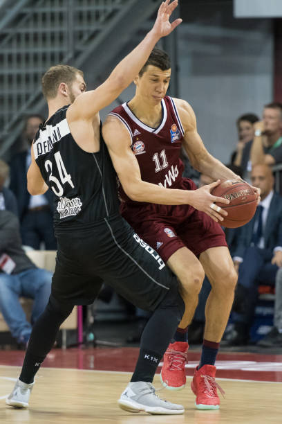 与此同时 与此同时