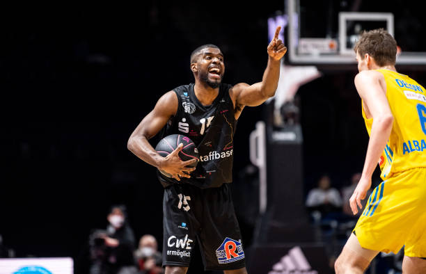 行较大调整 行较大调整