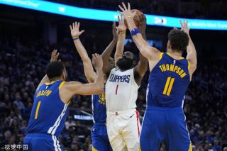 尼克斯在外 尼克斯在外